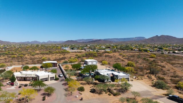 120 W ADAMANDA Drive, Phoenix, AZ 85086