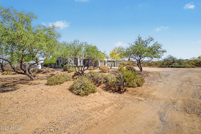 120 W ADAMANDA Drive, Phoenix, AZ 85086