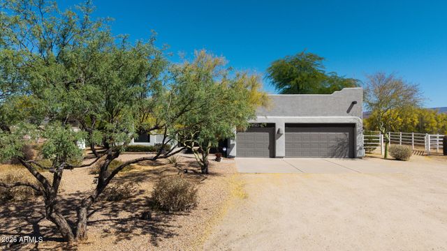120 W ADAMANDA Drive, Phoenix, AZ 85086