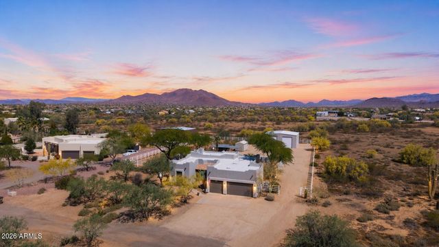 120 W ADAMANDA Drive, Phoenix, AZ 85086