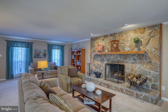 108 BURNING TREE RD, Dover, DE 19904