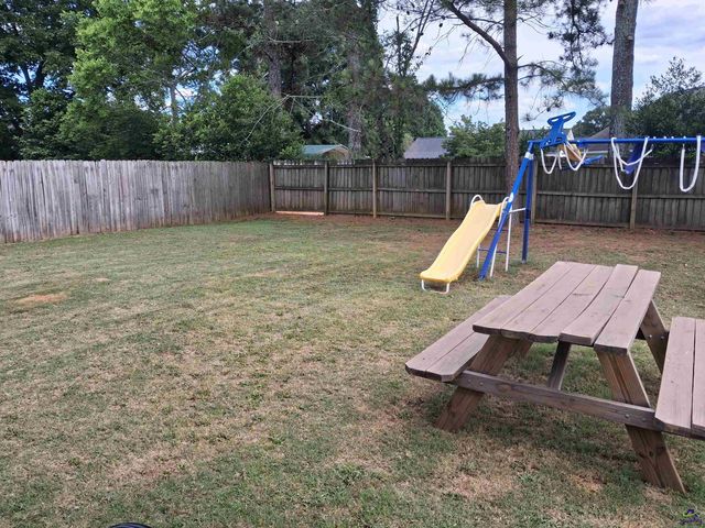 942 Amelia Drive, Byron, GA 31008