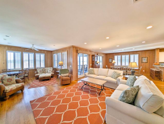 118 Sea Oats Circle, Pawleys Island, SC 29585