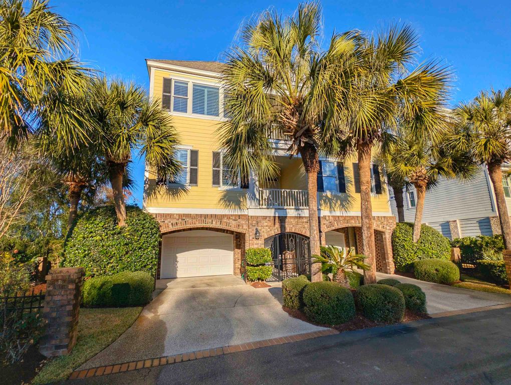 118 Sea Oats Circle, Pawleys Island, SC 29585