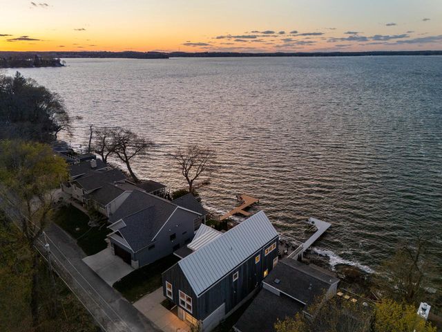 3196 Aalseth LANE, Stoughton, WI 53589