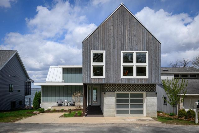 3196 Aalseth LANE, Stoughton, WI 53589