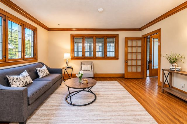 615 Diamond Avenue Ne, City Of Grand Rapids, MI 49503