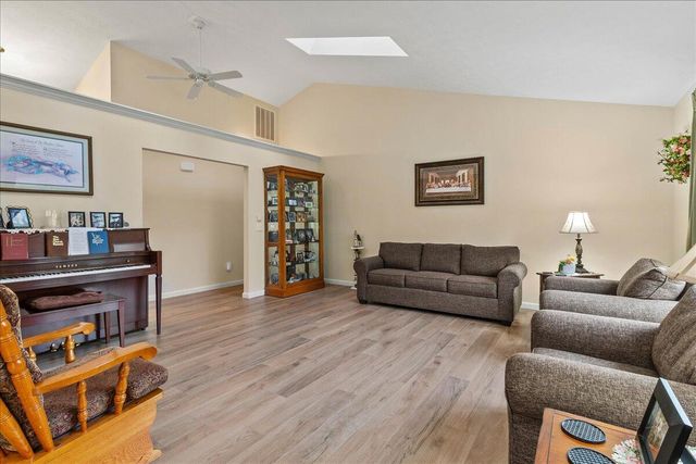 35 Bon Air Bend 35 Bon Air Bend, Urbana, OH 43078