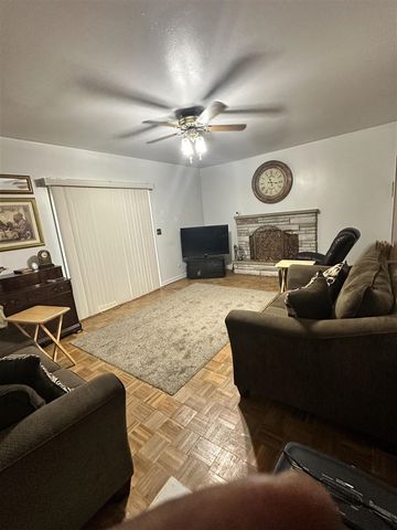 5168 Woodcliff Drive, Flint, MI 48504