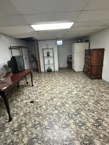 5168 Woodcliff Drive, Flint, MI 48504