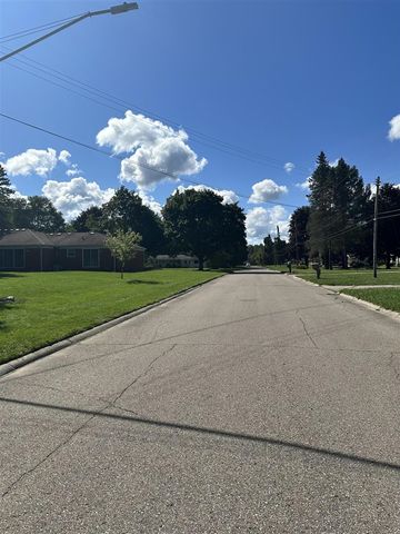 5168 Woodcliff Drive, Flint, MI 48504