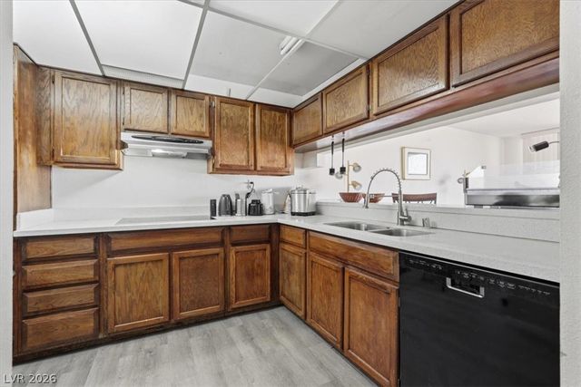 745 North Royal Crest Circle 115, Las Vegas, NV 89169