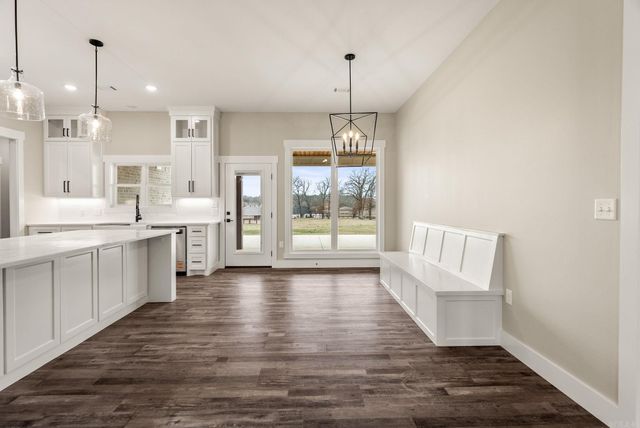 76 Republican Loop, Greenbrier, AR 72058