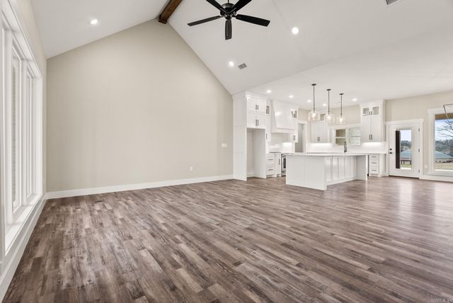 76 Republican Loop, Greenbrier, AR 72058