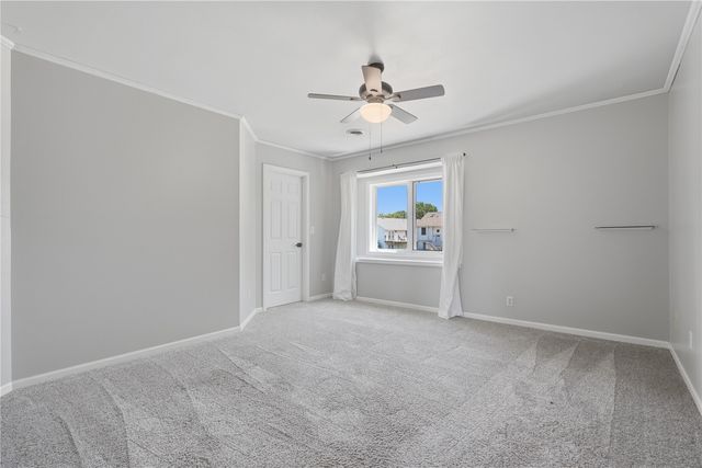 992 22nd Ave, Coralville, IA 52241