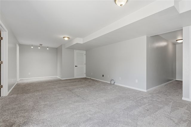 992 22nd Ave, Coralville, IA 52241