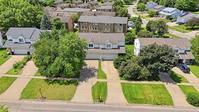 992 22nd Ave, Coralville, IA 52241