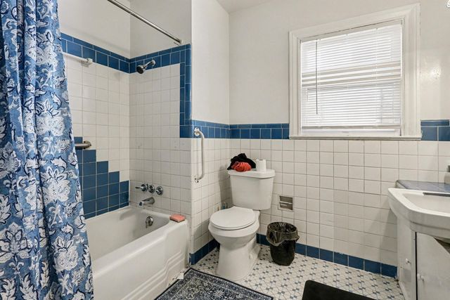 4921 Alamo Drive, Galveston, TX 77551