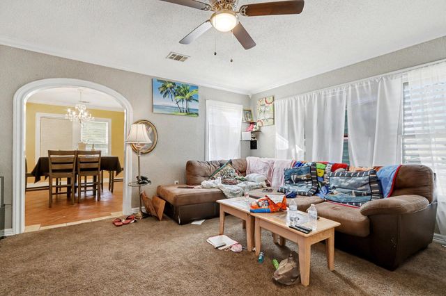 4921 Alamo Drive, Galveston, TX 77551