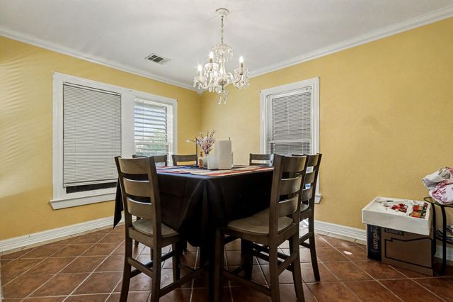 4921 Alamo Drive, Galveston, TX 77551