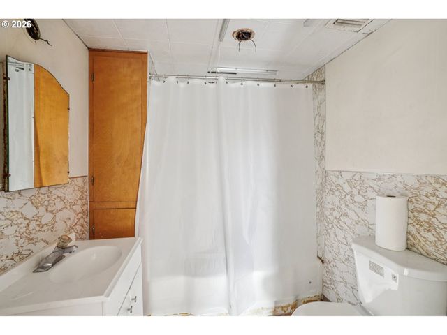 20665 Sw ALEXANDER St, Beaverton, OR 97003