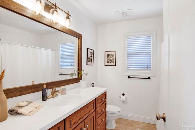 1110 Lionsgate Ln, Gulf Breeze, FL 32563