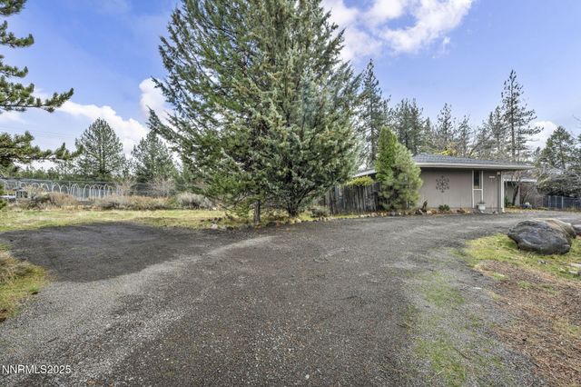 568 Crystal Park Road, Verdi, NV 89439