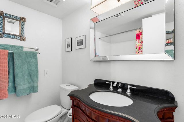 7005 N BARBADOS Place, Phoenix, AZ 85021