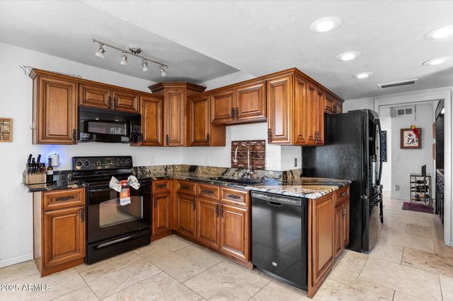 7005 N BARBADOS Place, Phoenix, AZ 85021