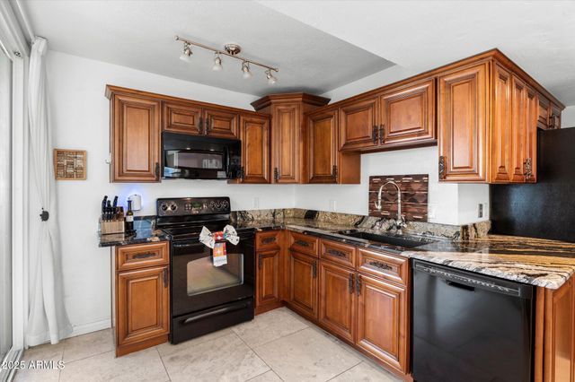 7005 N BARBADOS Place, Phoenix, AZ 85021