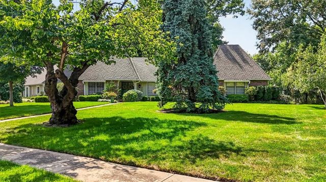 9722 Briar Street, Overland Park, KS 66207