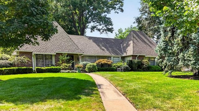 9722 Briar Street, Overland Park, KS 66207