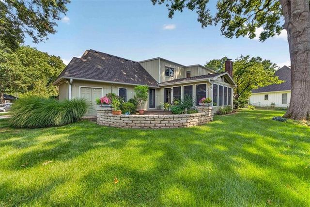 9722 Briar Street, Overland Park, KS 66207