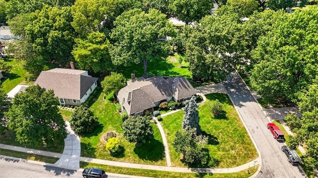 9722 Briar Street, Overland Park, KS 66207