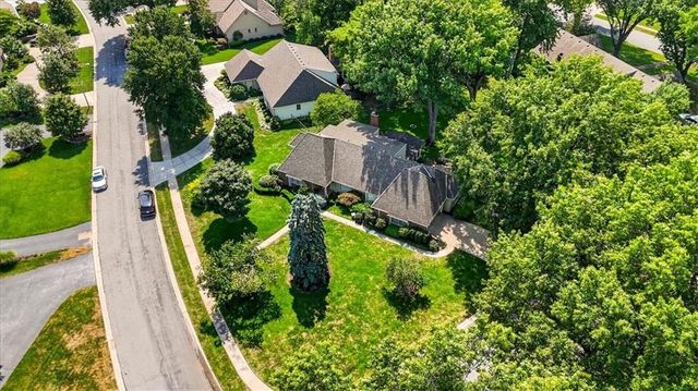 9722 Briar Street, Overland Park, KS 66207