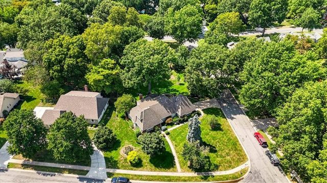 9722 Briar Street, Overland Park, KS 66207