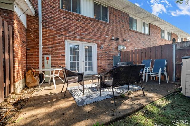 10640 Carroll Wood Way, St Louis, MO 63128