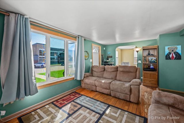 3430 Calwagner Street, Franklin Park, IL 60131