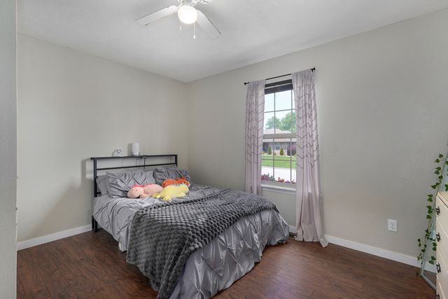 548 E Whitethorn Drive, Republic, MO 65738