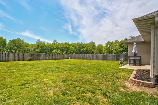 548 E Whitethorn Drive, Republic, MO 65738