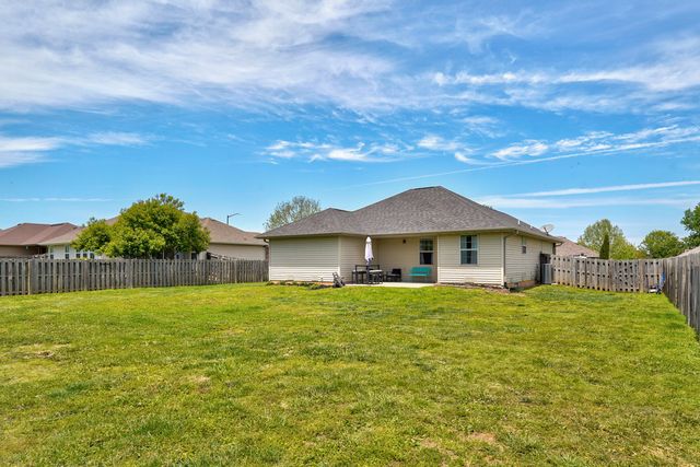 548 E Whitethorn Drive, Republic, MO 65738