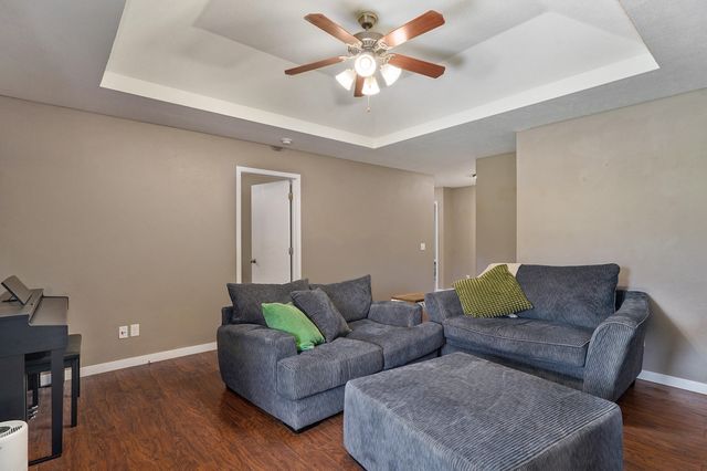 548 E Whitethorn Drive, Republic, MO 65738