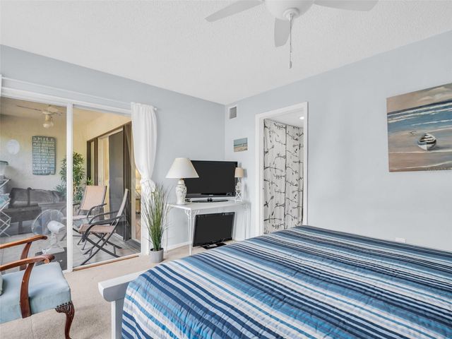 617 WINDRUSH BAY DRIVE 617, Tarpon Springs, FL 34689