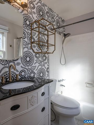 409 WESTMORELAND CT, Charlottesville, VA 22901