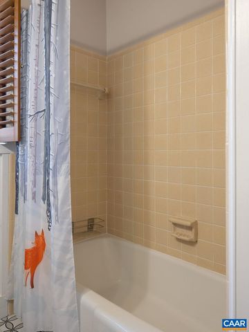 409 WESTMORELAND CT, Charlottesville, VA 22901