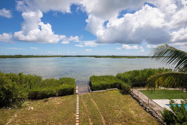 W 231 Indies Drive, Ramrod Key, FL 33042