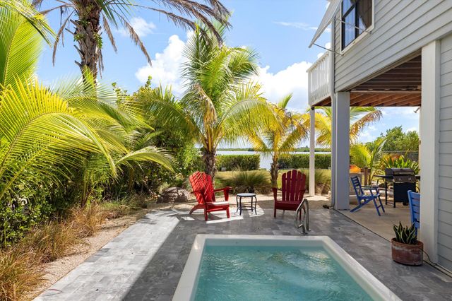 W 231 Indies Drive, Ramrod Key, FL 33042