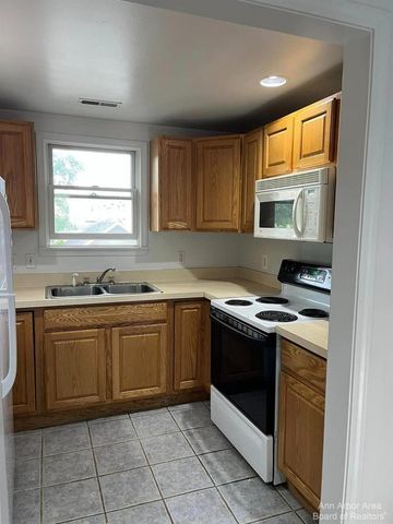 625 N Adams Street, Ypsilanti City, MI 48197
