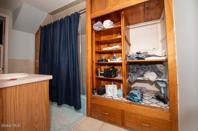 7 Pinehurst Avenue, Albany, NY 12203