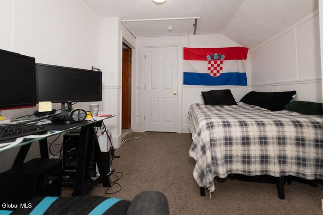 7 Pinehurst Avenue, Albany, NY 12203